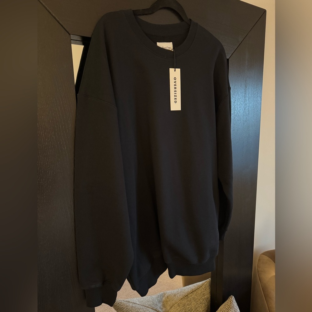 Wilfred Oversized Crew - Picture 8 of 9